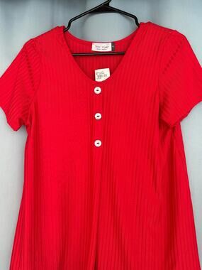 Star Vixen Red Ribbed Top Petite L NWT